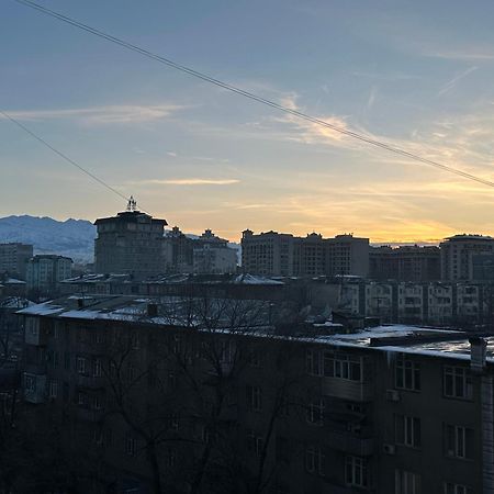 1-Room Apart. 21 On Usenbaeva 52 Near Eurasia Shopping Center Бишкек Екстериор снимка