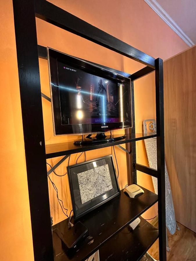 1-Room Apart. 21 On Usenbaeva 52 Near Eurasia Shopping Center Бишкек Екстериор снимка