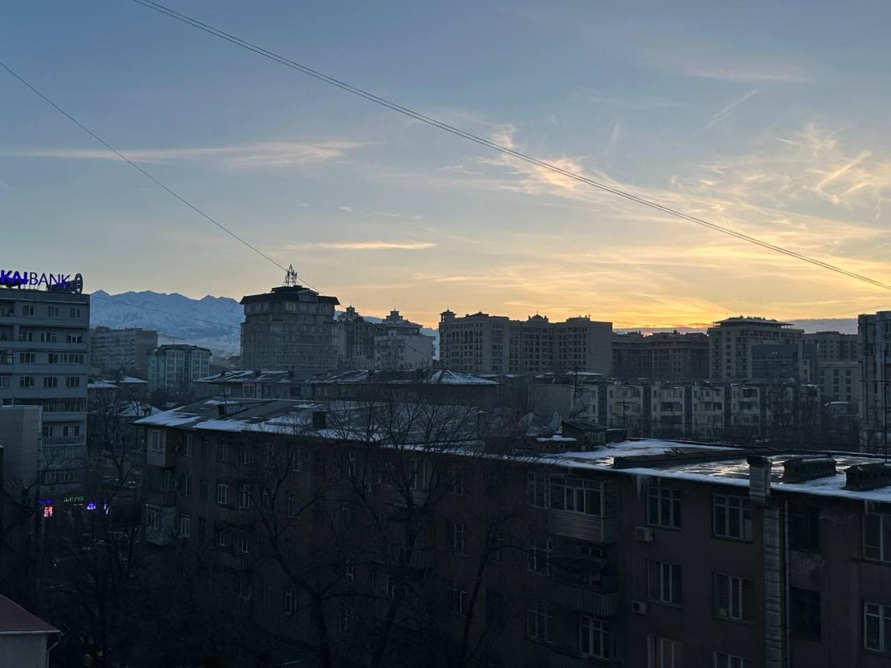 1-Room Apart. 21 On Usenbaeva 52 Near Eurasia Shopping Center Бишкек Екстериор снимка