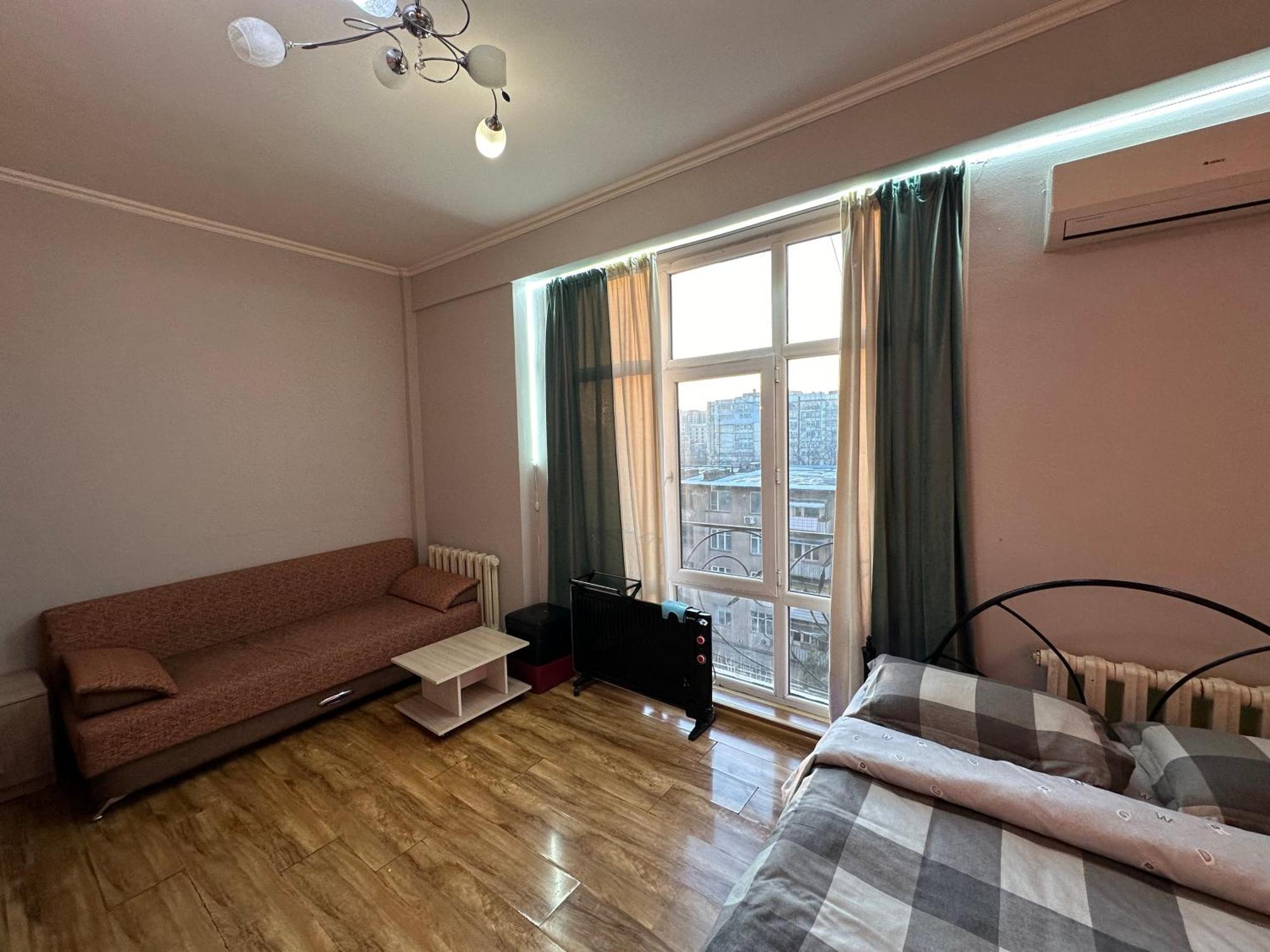 1-Room Apart. 21 On Usenbaeva 52 Near Eurasia Shopping Center Бишкек Екстериор снимка